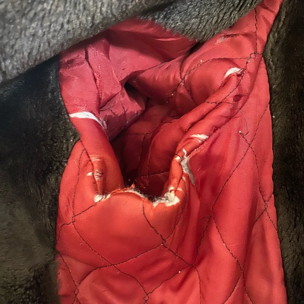 Women's ILGWU Vintage Burgundy Hooded Faux Fur Coat - Picture 16 of 16